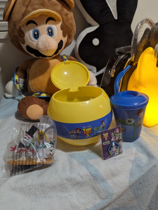 Pixar Accessories - Toy Story 5 Ball Popcorn Bucket Cup Pin bundle
